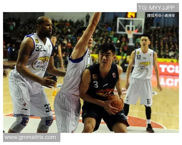 广州龙狮与广东宏远激战正酣谁将赢得这场篮球巅峰对决